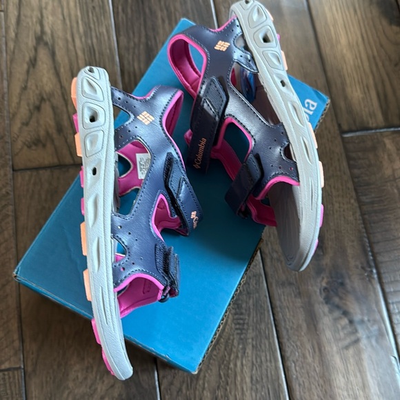 Columbia NWT Girls Youth Size 2 Techsun Vent‎ Sandals - Picture 4 of 8